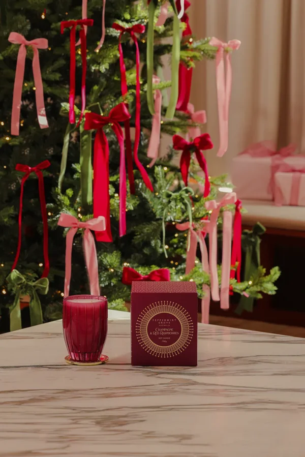 Peppermint Grove Champagne & Red Raspberries | Large Candle 370g - Image 2